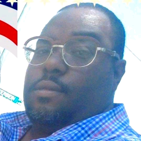 Meet your Posher, Donald - Picture 1 of 1